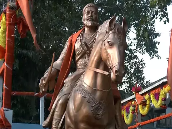 भारत-जापान शिवस्वराज रथ यात्रा के Ahmedabad पहुंचने पर स्वागत समारोह आयोजित किया गया भारत-जापान शिवस्वराज रथ यात्रा के Ahmedabad पहुंचने पर स्वागत समारोह आयोजित किया गया
