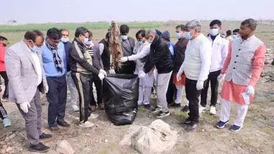 पात्रा ने AAP, कांग्रेस पर रोहिंग्या, बांग्लादेशी घुसपैठियों का समर्थन करने का आरोप पात्रा ने AAP, कांग्रेस पर रोहिंग्या, बांग्लादेशी घुसपैठियों का समर्थन करने का आरोप
