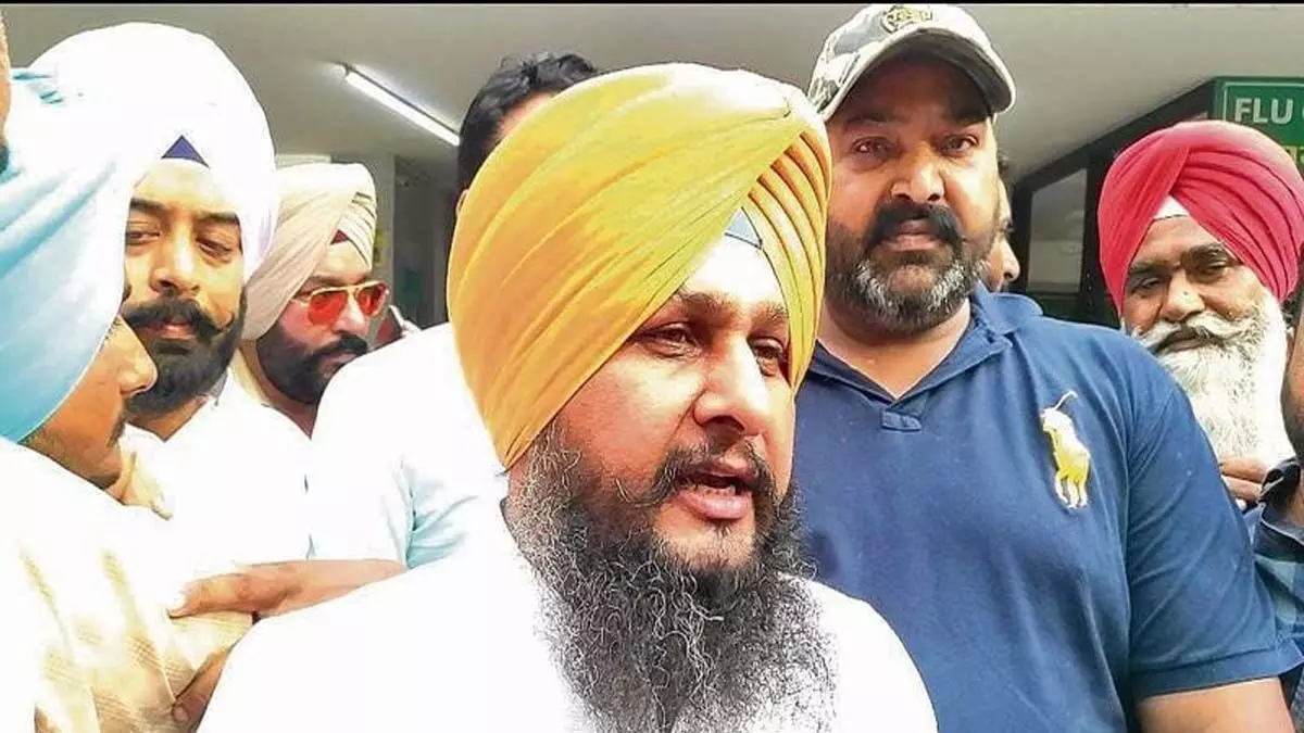 Punjab कांग्रेस के पूर्व विधायक कुलबीर जीरा का दावा, उनकी कार पर गोली चलाई गई