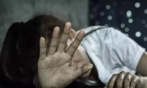 कोर्ट मैरिज कर सरपंच दे रहा था धोखा, यह कदम उठाकर प्रेमिका ने उड़ाई नींद कोर्ट मैरिज कर सरपंच दे रहा था धोखा, यह कदम उठाकर प्रेमिका ने उड़ाई नींद