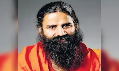 Kerala: बाबा रामदेव के खिलाफ गैर जमानती वारंट Kerala: बाबा रामदेव के खिलाफ गैर जमानती वारंट