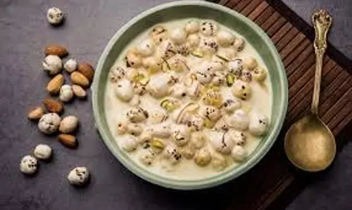 Health: एनर्जी से भरपूर हैं दूध और मखाना, रोजाना खाने से शरीर को मिलते हैं ये कमाल के फायदे
