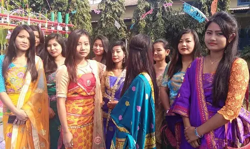 Assam: कोकराझार में उत्साह के साथ मनाई गई सरस्वती पूजा