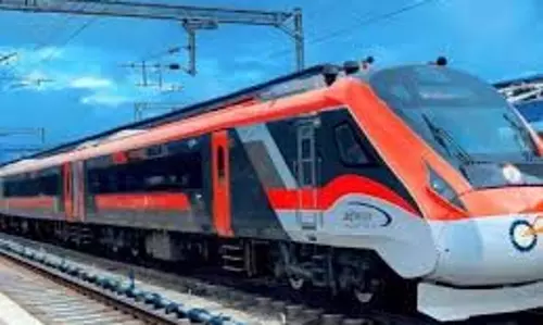 Kota:180 की स्पीड से दौड़ी डबल डेकर ट्रेन, ट्रायल रहा सफल Kota:180 की स्पीड से दौड़ी डबल डेकर ट्रेन, ट्रायल रहा सफल