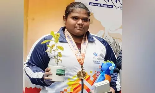 Andhra: विजयनगरम की महिला ने राष्ट्रीय खेलों में कांस्य पदक जीतकर अपना नाम रोशन किया Andhra: विजयनगरम की महिला ने राष्ट्रीय खेलों में कांस्य पदक जीतकर अपना नाम रोशन किया