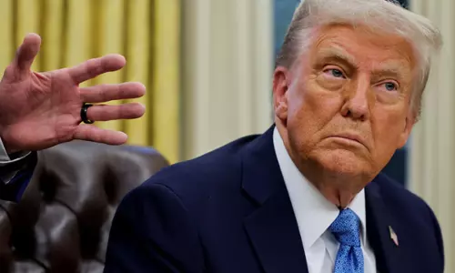 US राष्ट्रपति ट्रम्प ने मेक्सिको पर एक महीने के लिए टैरिफ़ रोकने पर सहमति जताई