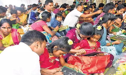 Telangana: वसंत पंचमी उत्सव से निज़ामाबाद के होटलों को फ़ायदा हुआ Telangana: वसंत पंचमी उत्सव से निज़ामाबाद के होटलों को फ़ायदा हुआ