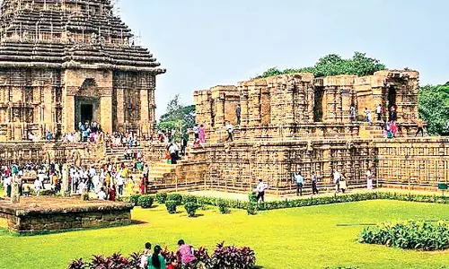Odisha: रथ सप्तमी का त्योहार मनाने के लिए बड़ी संख्या में श्रद्धालु पहुंचे Odisha: रथ सप्तमी का त्योहार मनाने के लिए बड़ी संख्या में श्रद्धालु पहुंचे