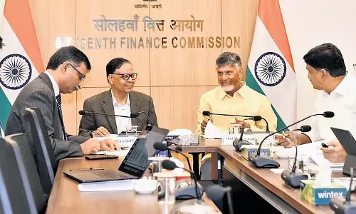 Naidu ने आप सरकार को आधे इंजन वाली सरकार, पूरी तरह विफल बताया Naidu ने आप सरकार को आधे इंजन वाली सरकार, पूरी तरह विफल बताया