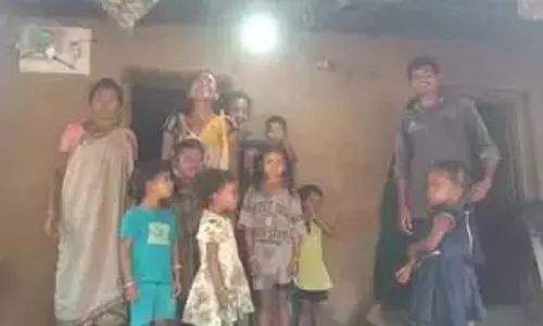 AP: आदिवासी धीमसा नृत्य के साथ वि द्युतीकरण का जश्न मनाते