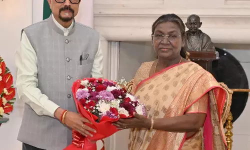 राज्यपाल रामेन डेका ने राष्ट्रपति द्रौपदी मुर्मू से मुलाकात की