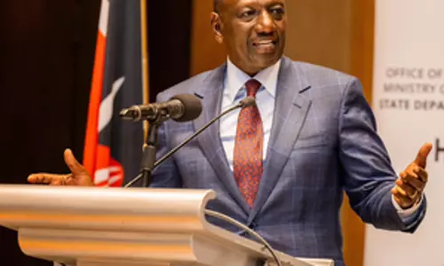 केन्याई राष्ट्रपति ने कहा- अफ्रीकी नेता DR Congo संकट पर शिखर सम्मेलन बुलाएंगे केन्याई राष्ट्रपति ने कहा- अफ्रीकी नेता DR Congo संकट पर शिखर सम्मेलन बुलाएंगे