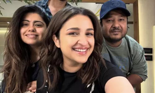 Parineeti Chopra ने फिल्म की शूटिंग लगभग पूरी होने पर अपनी ‘कड़वी-मीठी’ भावना साझा की Parineeti Chopra ने फिल्म की शूटिंग लगभग पूरी होने पर अपनी ‘कड़वी-मीठी’ भावना साझा की