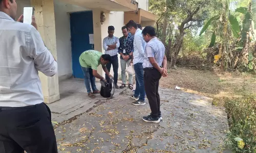 NAAC रेटिंग रिश्वत मामला: सीबीआई ने संबलपुर विश्वविद्यालय के प्रोफेसर के आवास पर जांच की NAAC रेटिंग रिश्वत मामला: सीबीआई ने संबलपुर विश्वविद्यालय के प्रोफेसर के आवास पर जांच की