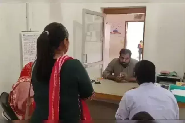 Jhunjhunu: स्कूल में मारवाड़ी बोलना छात्र को पड़ा भारी