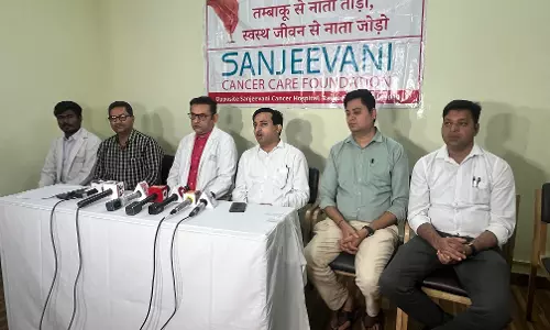 वर्ल्ड कैंसर डे पर संजीवनी कैंसर केयर फाउंडेशन व रोटरी रायपुर द्वारा जागरूकता कार्यक्रम