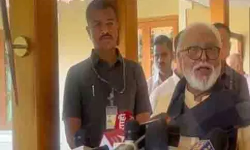 NCP के छगन भुजबल ने सरकारी दफ्तरों में मराठी को अनिवार्य बनाने के प्रस्ताव का किया समर्थन NCP के छगन भुजबल ने सरकारी दफ्तरों में मराठी को अनिवार्य बनाने के प्रस्ताव का किया समर्थन