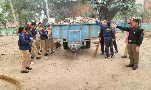 कैम्पस नोट्स NCC कैडेट्स ने चलाया स्वच्छता अभियान