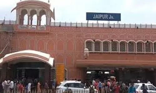 Jaipur: राजस्थान के इन 2 स्टेशनों पर रेलवे खोलेगा बैटरी स्वैप चार्जिंग स्टेशन
