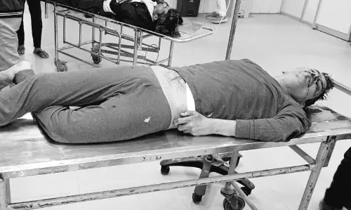 Ghazipur: तीन मंजिला इमारत से गिरकर सिपाही की मौत Ghazipur: तीन मंजिला इमारत से गिरकर सिपाही की मौत