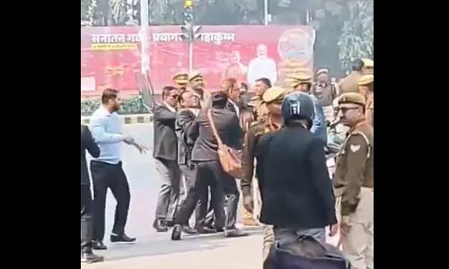 वर्दी की अकड़: पुलिस ने वकील को पीटा, एक पुलिसकर्मी सस्पेंड
