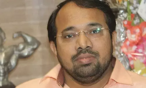 खिचड़ी घोटाला: बॉम्बे हाई कोर्ट ने शिवसेना (UBT) नेता सूरज चव्हाण को जमानत दी खिचड़ी घोटाला: बॉम्बे हाई कोर्ट ने शिवसेना (UBT) नेता सूरज चव्हाण को जमानत दी