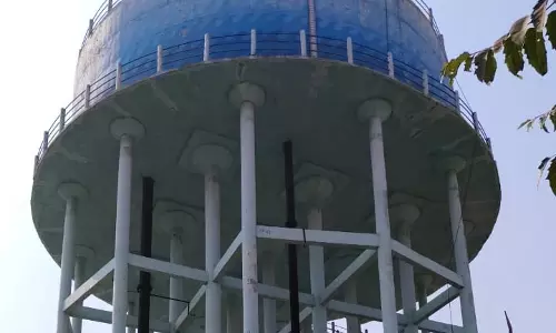 मठपुरैना और कचना के ओवर हेड टैंक की सील्ट साफ की गई