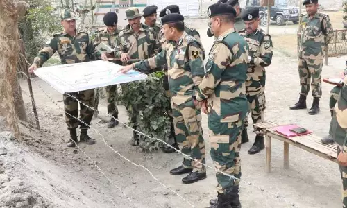 Assam : एडीजी बीएसएफ ने भारत-बांग्लादेश सीमा पर सुरक्षा उपायों की समीक्षा की