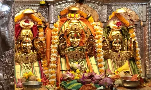 Mahalaxmi मंदिर में दर्शन से सभी मुरादें होती हैं पूरी