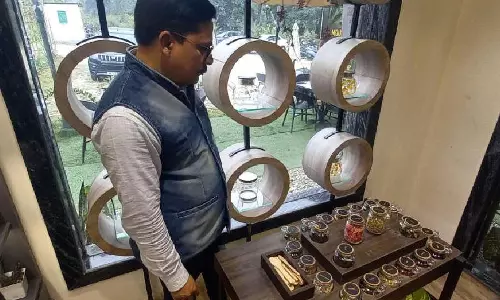 Majherdabri चाय बागान ने अलीपुरद्वार में पर्यटकों के लिए अपना मिश्रण स्वयं बनाएं अवधारणा शुरू की