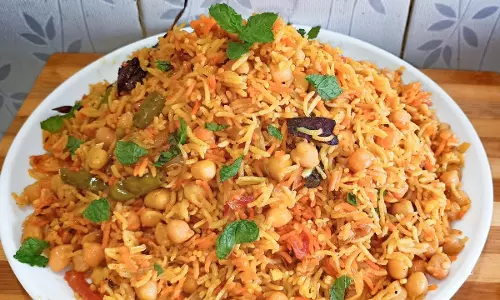 Kabuli Chana Pulao मेहमान को परोसे यह शानदार डिश Kabuli Chana Pulao मेहमान को परोसे यह शानदार डिश
