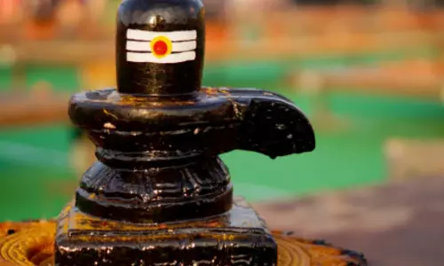 Shivling sthapna : घर में शिवलिंग स्थापित करना तो ध्यान रखें यह बातें,  घर में बनेगी सुख शांति