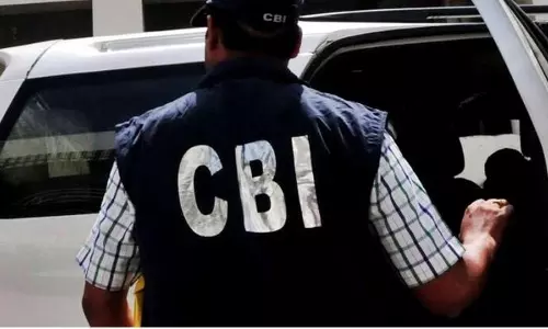 सीबीआई ने CRPF के तत्कालीन कमांडेंट-अन्य के खिलाफ मामला दर्ज किया सीबीआई ने CRPF के तत्कालीन कमांडेंट-अन्य के खिलाफ मामला दर्ज किया