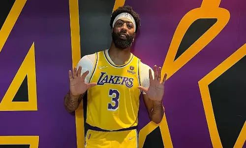 Anthony Davis ने लेकर्स से डलास मावेरिक्स में ट्रेड होने के बाद पहली प्रतिक्रिया साझा की Anthony Davis ने लेकर्स से डलास मावेरिक्स में ट्रेड होने के बाद पहली प्रतिक्रिया साझा की