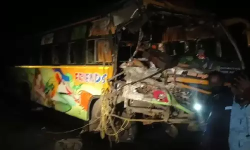 ओडिशा के Gajapati में यात्री बस दुर्घटनाग्रस्त, 20 से अधिक घायल, 4 की हालत गंभीर