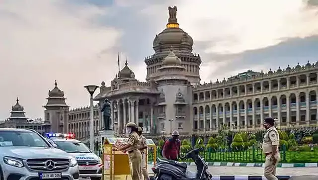 विधान सौधा परिसर में कुत्तों के लिए आश्रय स्थल: अध्यक्ष की अध्यक्षता में हुई बैठक