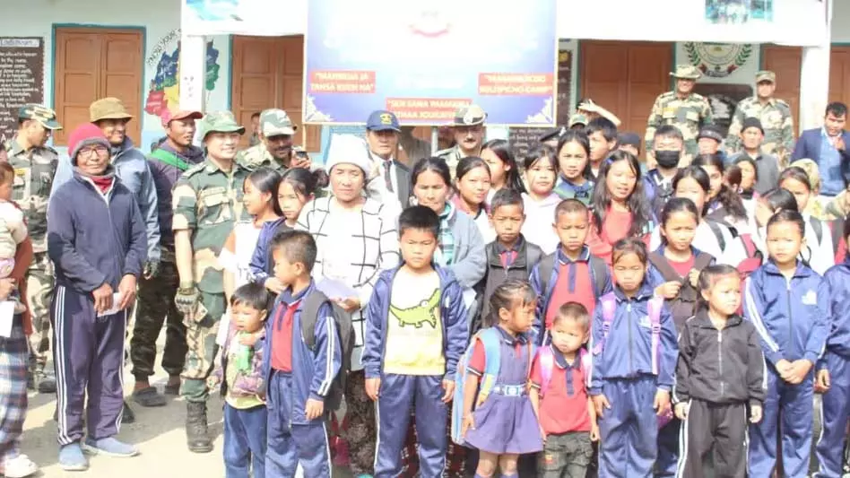 Manipur : बीएसएफ ने कांगपोकपी में नागरिक कार्रवाई Manipur : बीएसएफ ने कांगपोकपी में नागरिक कार्रवाई