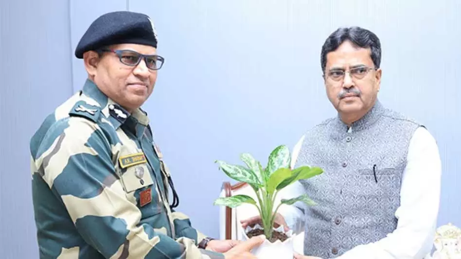 Tripura के मुख्यमंत्री ने बीएसएफ आईजी से मुलाकात Tripura के मुख्यमंत्री ने बीएसएफ आईजी से मुलाकात