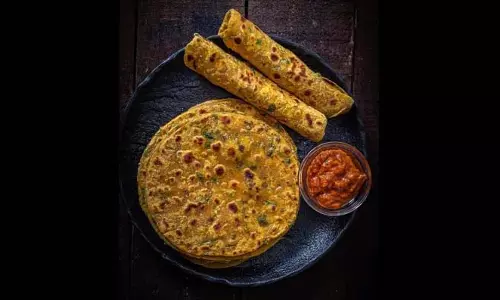 Winter Food: सर्दियों में जरूर ट्राई करें ये पराठे Winter Food: सर्दियों में जरूर ट्राई करें ये पराठे