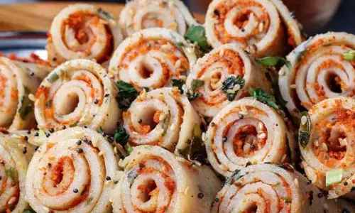 Semolina Roll:  नाश्ते का मजा दोगुना करना चाहते हैं तो इस स्वादिष्ट और हेल्दी डिश से जुड़ें