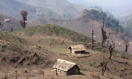 Nagaland: केयू ने भारत-म्यांमार सीमा पर एफएमआर रद्द करने का विरोध किया Nagaland: केयू ने भारत-म्यांमार सीमा पर एफएमआर रद्द करने का विरोध किया