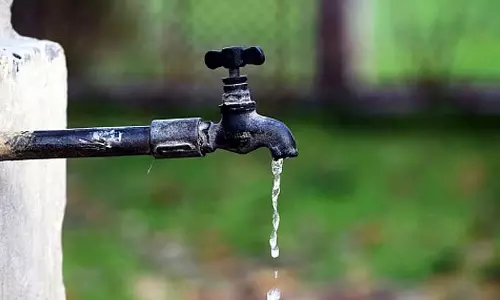 Assam: जाम परियोजना के कारण डिगबोई के बोनगांव के लोग पाइप से पानी से वंचित Assam: जाम परियोजना के कारण डिगबोई के बोनगांव के लोग पाइप से पानी से वंचित