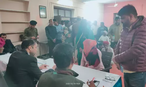 Ajmer: जिला कलेक्टर लोक बन्धु ने बीर में की रात्रि चौपाल ग्रामीणों की समस्याओं का हुआ समाधान Ajmer: जिला कलेक्टर लोक बन्धु ने बीर में की रात्रि चौपाल ग्रामीणों की समस्याओं का हुआ समाधान
