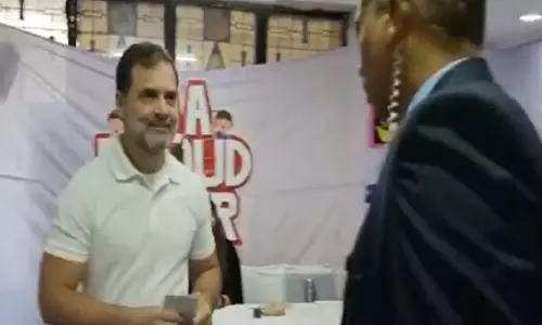 Rahul Gandhi ने चुनाव प्रचार के दौरान AAP पर निशाना साधा Rahul Gandhi ने चुनाव प्रचार के दौरान AAP पर निशाना साधा