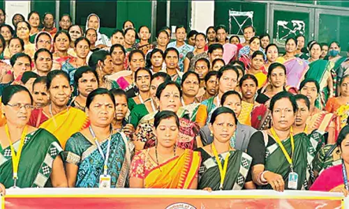 Odisha: हमें नौकरी से मत निकालो Odisha: हमें नौकरी से मत निकालो