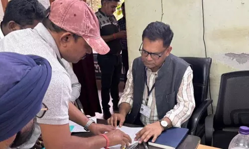 रायपुर में व्यय प्रेक्षक ने किया निकाय चुनाव के प्रत्याशियों के खातों की जांच