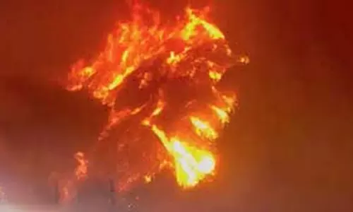 Bihar: चोरी का पेट्रोल बना जानलेवा! घर में लगी भीषण आग, पंप ऑपरेटर और भतीजी जिंदा जले Bihar: चोरी का पेट्रोल बना जानलेवा! घर में लगी भीषण आग, पंप ऑपरेटर और भतीजी जिंदा जले