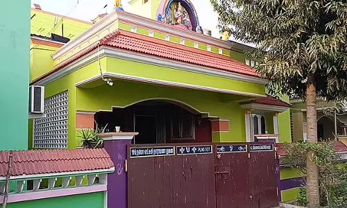 Tamil Nadu: निगम कर्मचारी के घर भ्रष्टाचार निरोधक इकाई की पुलिस ने छापा मारा Tamil Nadu: निगम कर्मचारी के घर भ्रष्टाचार निरोधक इकाई की पुलिस ने छापा मारा