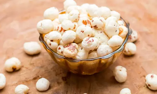 मखाना स्वास्थ्य लाभ: रोजाना मखाना खाने के 5 अप्रत्याशित फायदे मखाना स्वास्थ्य लाभ: रोजाना मखाना खाने के 5 अप्रत्याशित फायदे