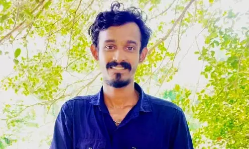 Kerala : तिरुवनंतपुरम में झूले की रस्सी गले में उलझने से युवक की मौत Kerala : तिरुवनंतपुरम में झूले की रस्सी गले में उलझने से युवक की मौत